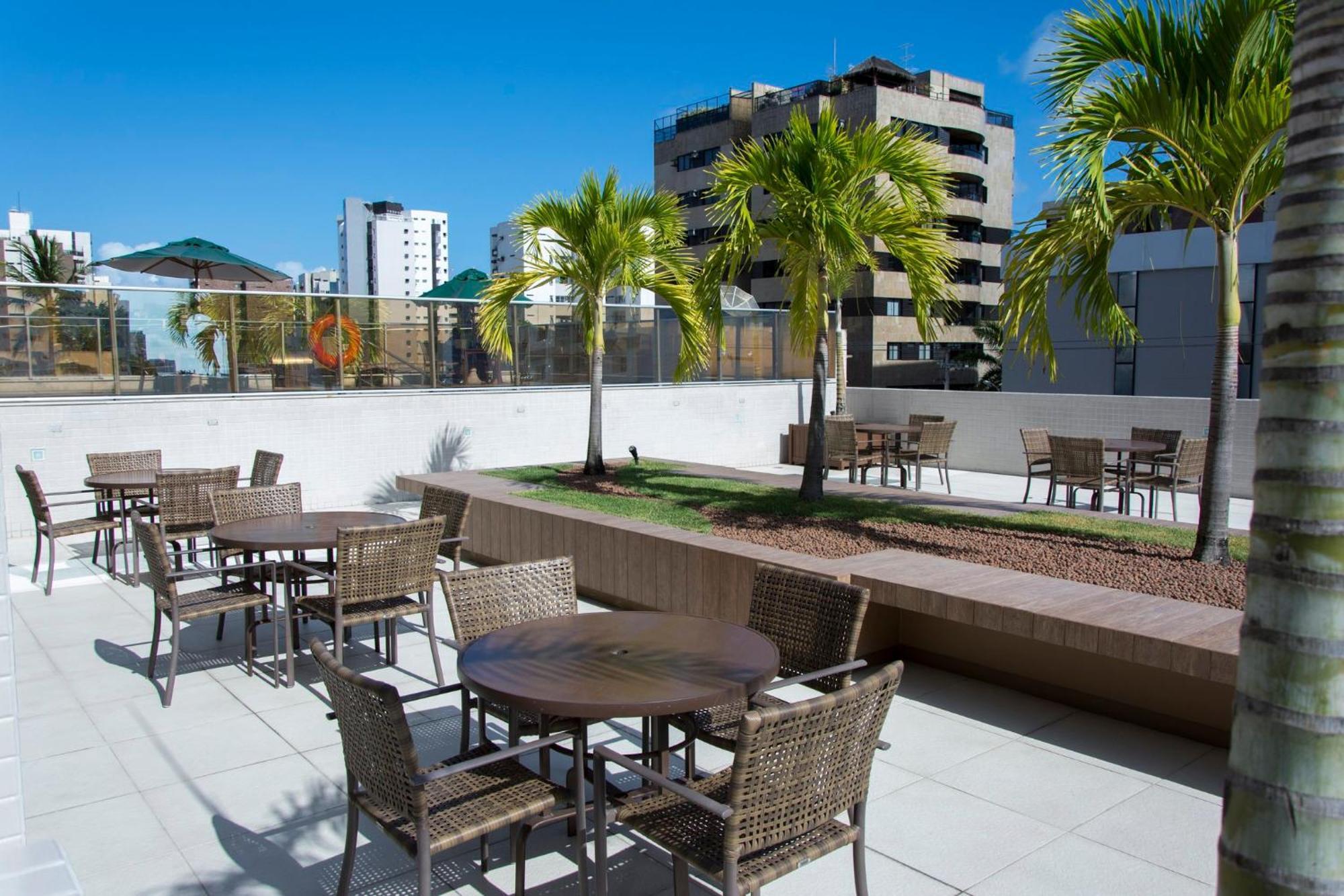 Hilton Garden Inn Maceio מראה חיצוני תמונה